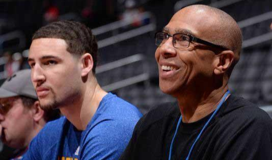 在侧翼定点 在侧翼定点