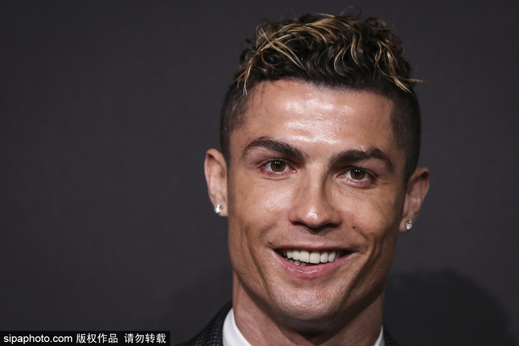 [网球]意大利队收获戴维斯杯三连冠